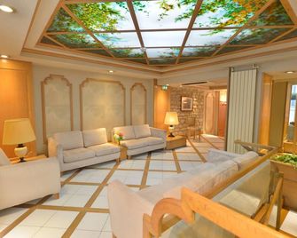 هوتل رينوار باري مونتبارناس - باريس - ردهة