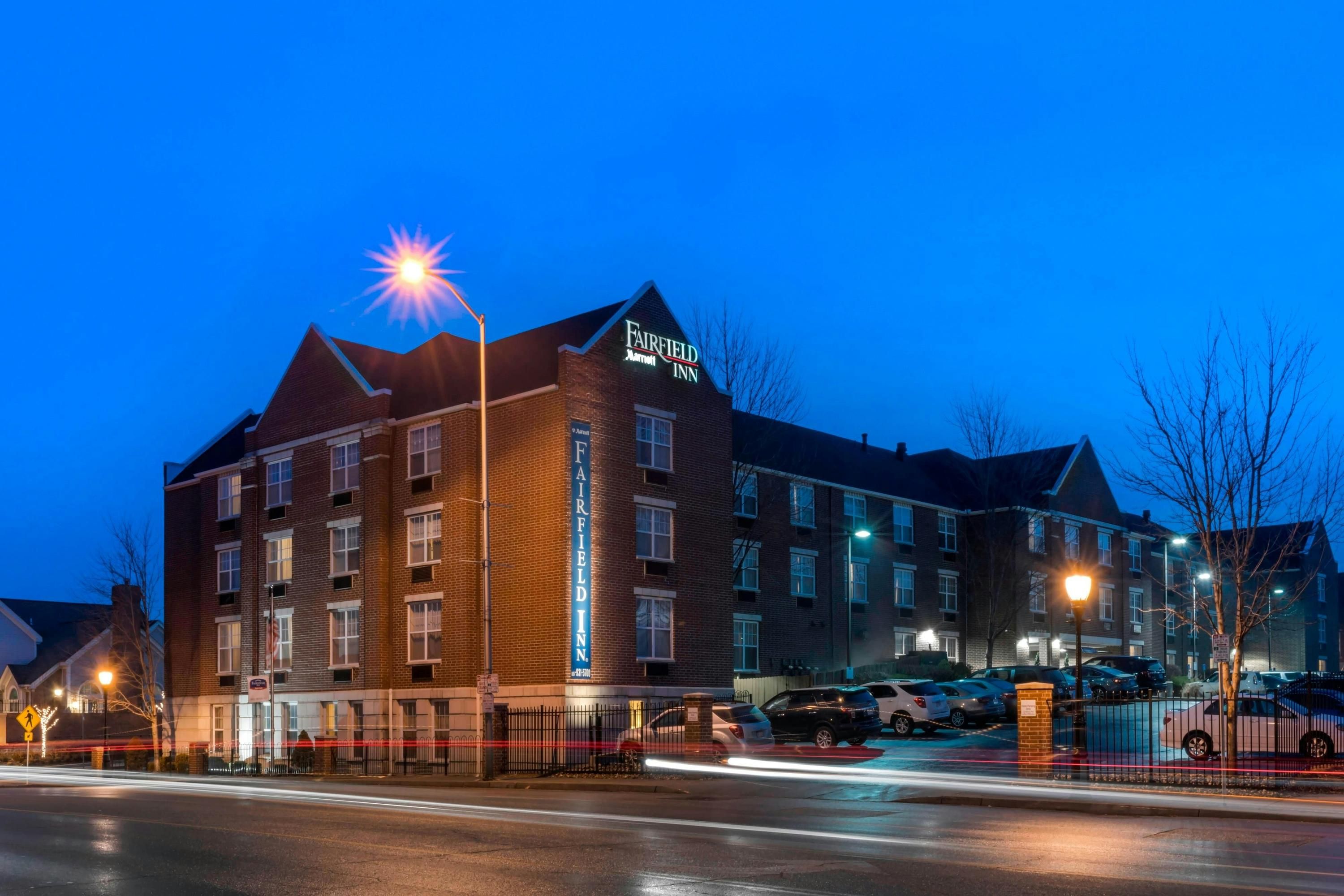 Fairfield Inn by Marriott Kansas City Downtown/Union Hill - Kansas City - Building