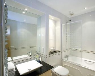 Aspect Apartments City Centre - Aberdeen - Baño