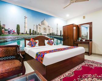 Fabhotel Taj Heritage - Agra - Bedroom