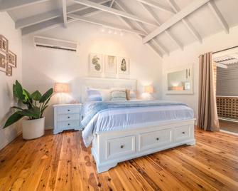 Hume Street 22 Golden Beach - Caloundra - Slaapkamer