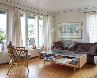 6 person holiday home in Bovallstrand-By Traum - Bovallstrand - Sala de estar