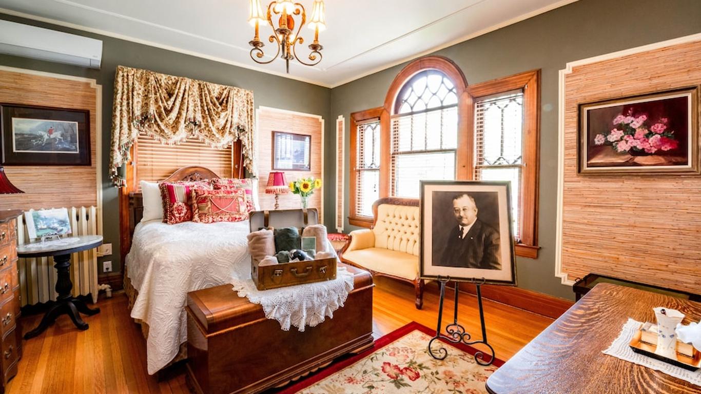 Mathis House, A Victorian Bed & Breakfast and Tea Room at 600 Main