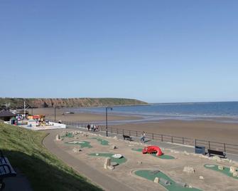 Rosie's Retreat - Filey
