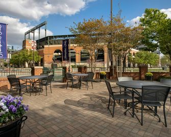 Hampton Inn Baltimore-Downtown-Convention Center - בולטימור - פטיו