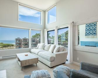 Pajaro Dunes Resort: Premium Ocean View 2 Bdrm, 2 Bath Remodeled Condo - Watsonville - Obývací pokoj