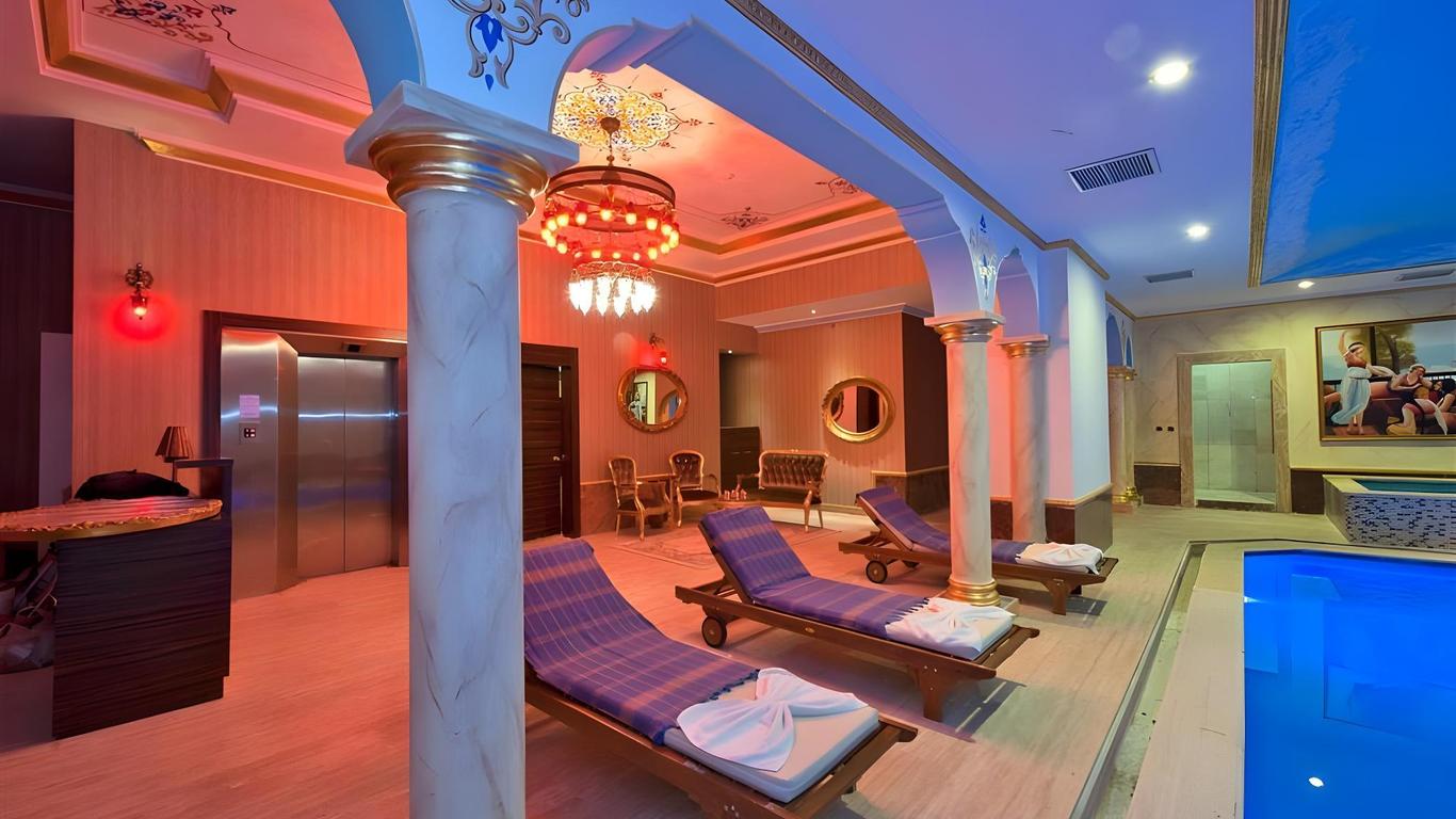 Nova Plaza Crystal Hotel