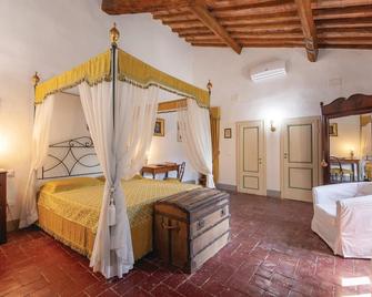 Semidetached house in hist. - Capannoli - Habitación