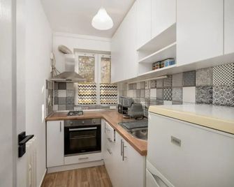 Relaxing Studio Near ParkLake Mall with Metro Access - Bucarest - Cocina