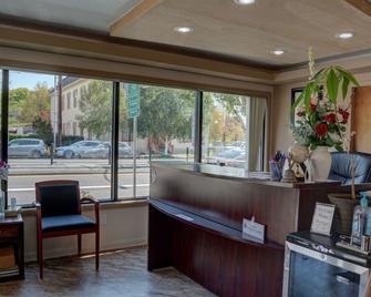 The Palms Motel - Portland - Front desk