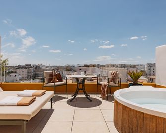 Hotel Colón Gran Meliá - The Leading Hotels of the World - Seville - Balcony