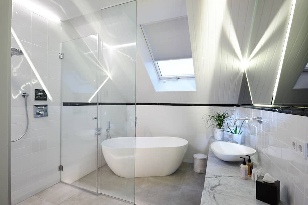 Bathroom view of Alda Hotel Reykjavik