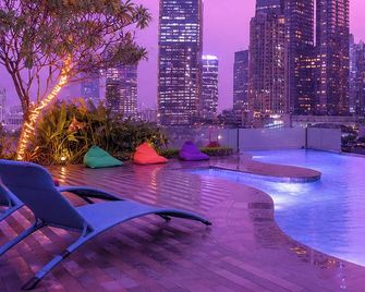Manhattan Hotel Jakarta - Jakarta - Pool