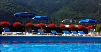 Hotel Pyrénées - Andorra la Vella - Bể bơi