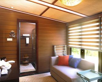 شيل فيلا أبارتيل ريزورت - كورور - غرفة معيشة