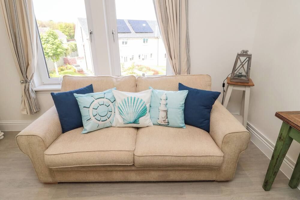 5 West Winds - איימאות' - סלון