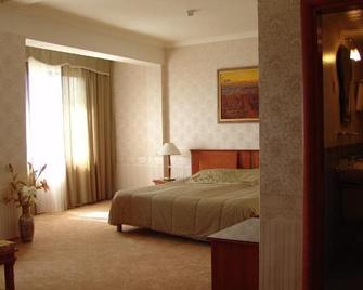 Hotel Zheleznik - Stara Zagora - Bedroom