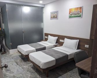 Hotel Shatweek - Ankleshwar - Bedroom