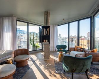 בית מאייר - תל אביב - סלון