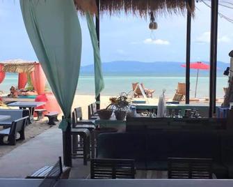 Dancing Elephant Beach Club - Ko Pha Ngan - Restaurant