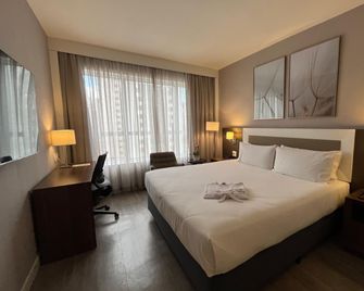 Holiday Inn Belo Horizonte Savassi By IHG - Belo Horizonte - Bedroom