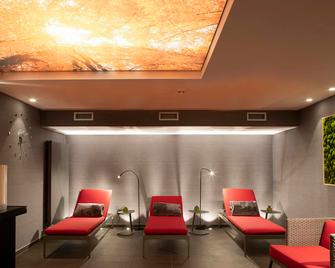 توب إمبريس هوتل فرانز إسين - ايسن - مبنى