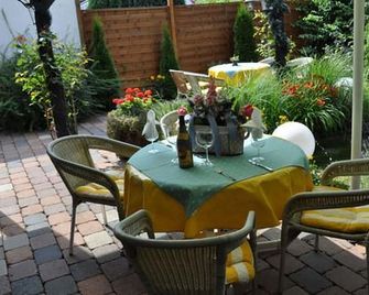 Hotel & Restaurant Bei Hölzchen - Hannover - Veranda