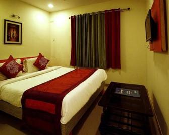 Hotel Royal Apple - Ahmedabad - Habitación