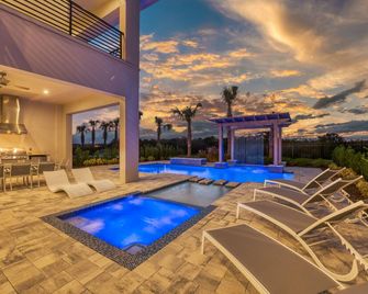 The Bears Den Resort Orlando by Rentyl - Kissimmee - Bể bơi