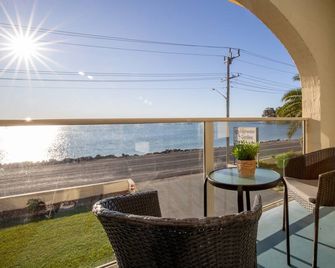 Batemans Bay Studio Escape with Lush Vista - Batehaven - Balcón