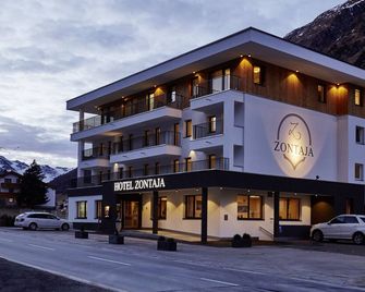 Hotel Zontaja Superior - Galtur - Budova