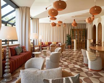 Mercure Arles Centre Arènes - Arles - Budova