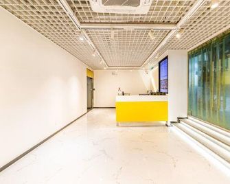 Pod Inn (Shanghai Longyang Road Metro Station New International Expo Center) - Shanghai - Reception