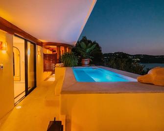 Tentaciones Hotel & Lounge Pool - Adults Only - Ixtapa Zihuatanej - Havuz