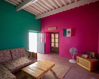 Sukha Hostel - San Luis Potosí - Wohnzimmer