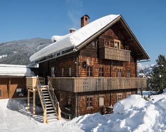 Spacious villa near the ski resort in Salzburg - Eben im Pongau - Building