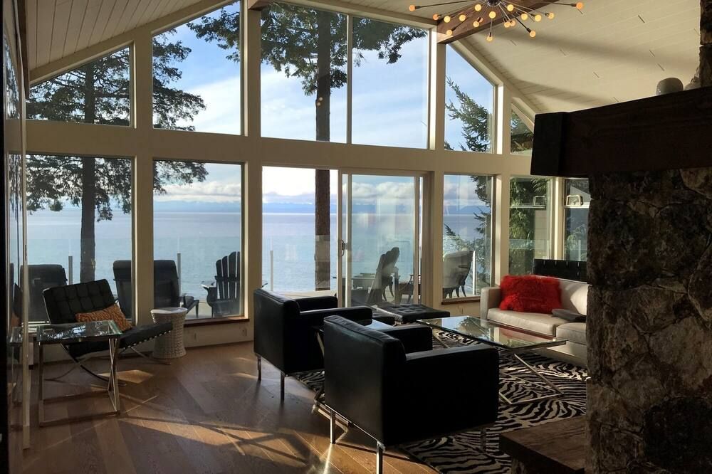 Driftwood Beach House-Horizon Suite: Oceanfront Luxury on the Sunshine Coast - Sechelt - Obývací pokoj