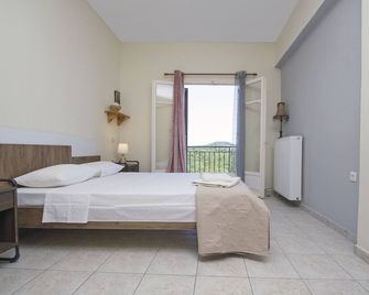 Sun-Splashed Skyline Apt - Pelekas - Schlafzimmer