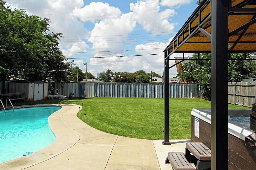 Private Pool, Hot Tub & Outdoor Grill In Okc - Oklahoma City - Pool