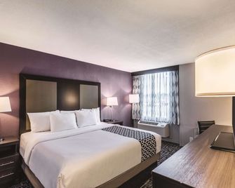 La Quinta Inn & Suites by Wyndham Colorado Springs North - Colorado Springs - Soverom