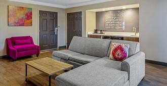 La Quinta Inn & Suites by Wyndham San Francisco Airport N - South San Francisco - Sala de estar