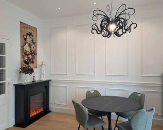 Veni Vedi Vichy Climatisé, 50m2 Coeur De Ville - Vichy - Salle à manger
