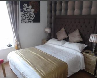 Tamarind Cove & Barrons Hotel - Blackpool - Bedroom
