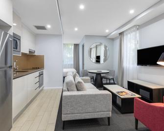 Meriton Suites North Ryde - North Ryde - Living room