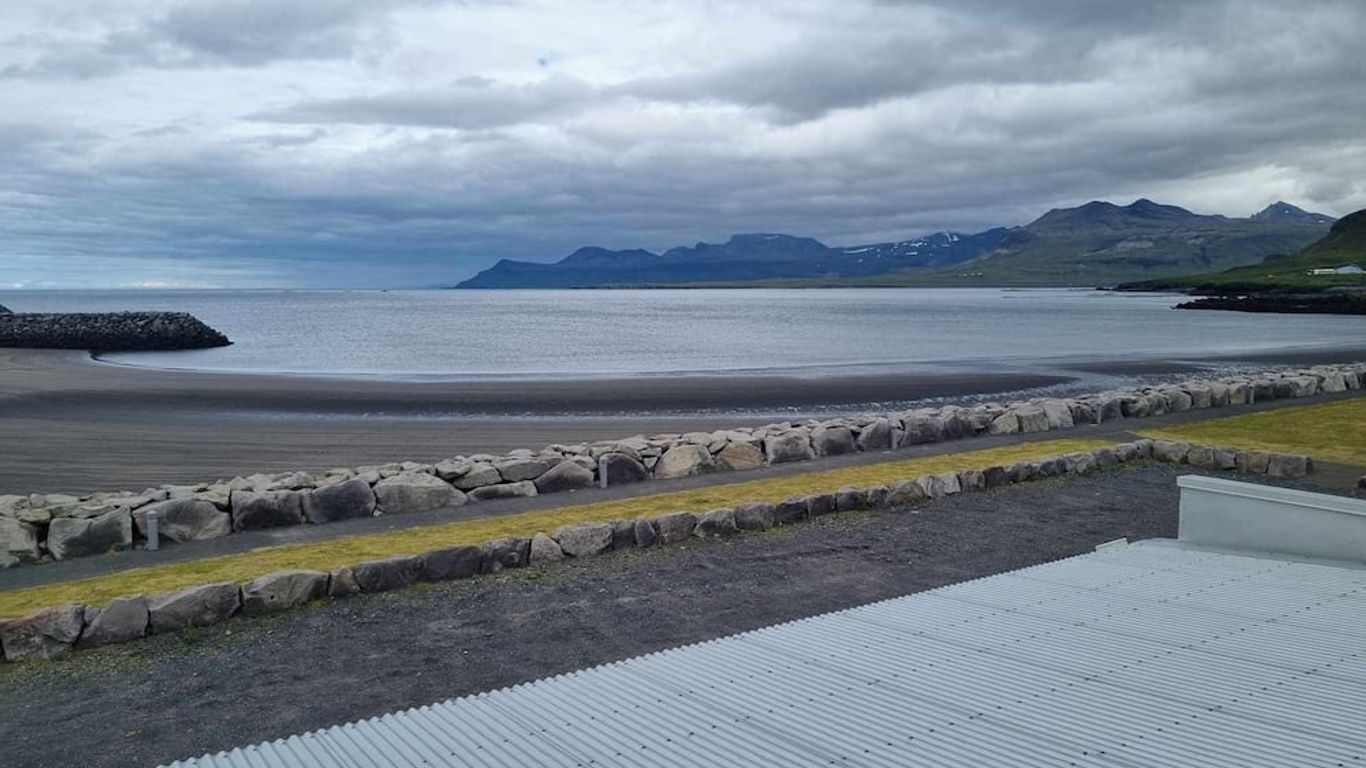 Við Hafið Guesthouse