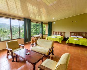 Hotel Arenal Palace - La Fortuna - Habitación