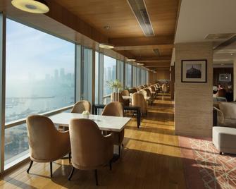 إنتركونتيننتال شينغداو باي آيتش جي - تشينغداو - مطعم