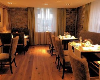 Zum Ziel Hotel Restaurant - Гренцах-Вілен - Ресторан