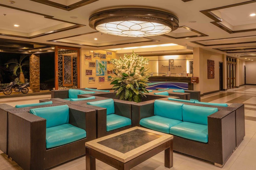 منتجع كورون ويست تاون