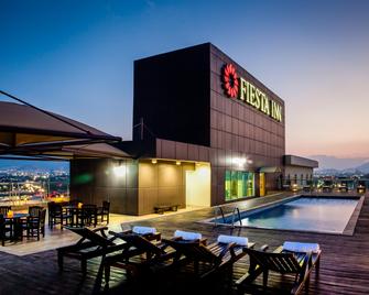 Fiesta Inn Monterrey Fundidora - Monterrey - Edificio